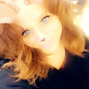 Meet your Posher, Cynthia